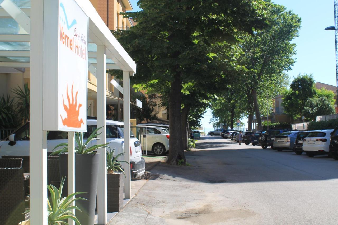 Hotel Vernel Rimini Eksteriør billede