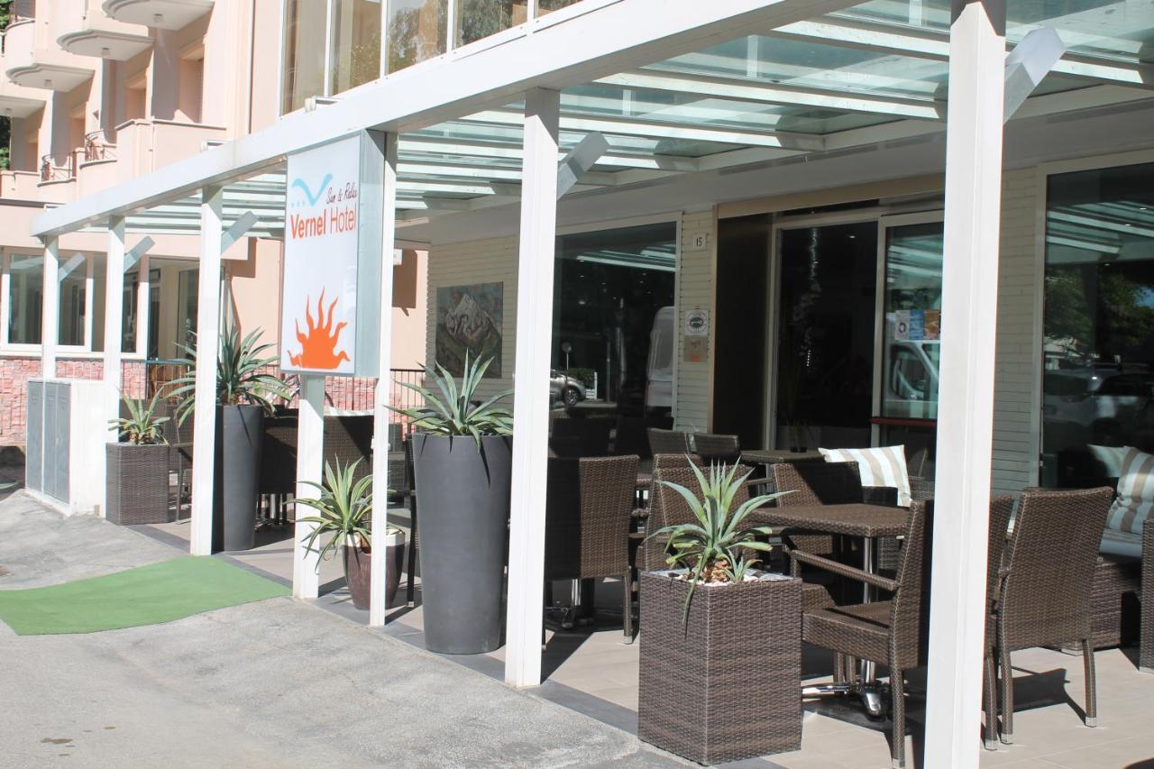 Hotel Vernel Rimini Eksteriør billede