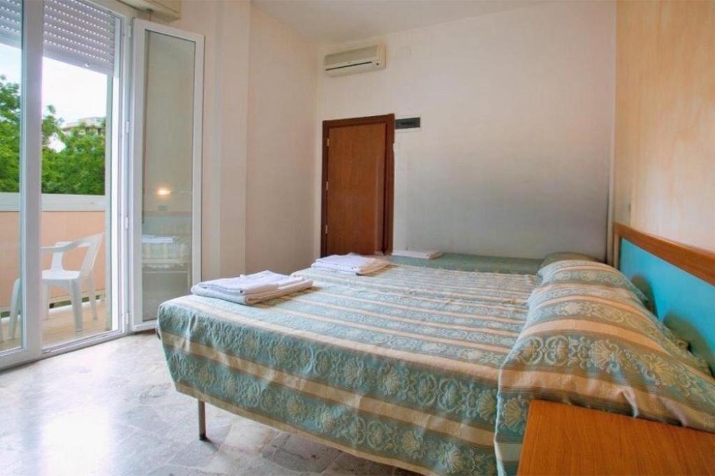 Hotel Vernel Rimini Eksteriør billede