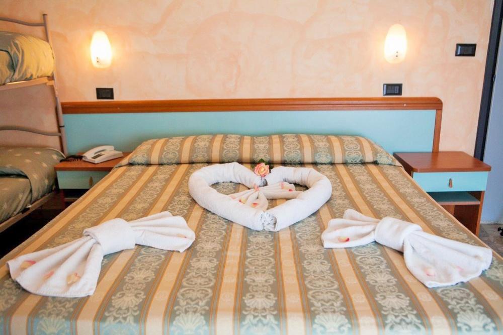 Hotel Vernel Rimini Eksteriør billede
