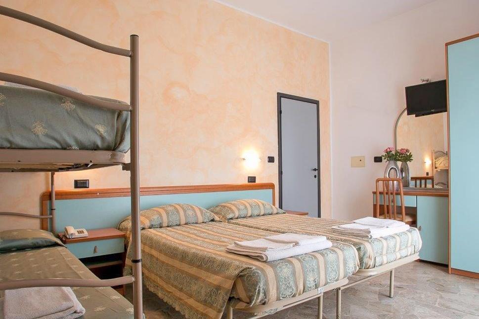 Hotel Vernel Rimini Eksteriør billede