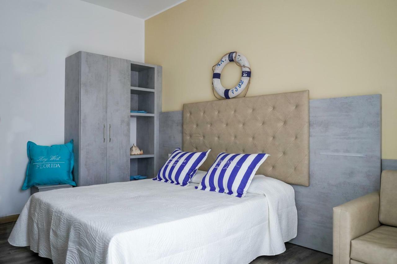 Hotel Vernel Rimini Eksteriør billede