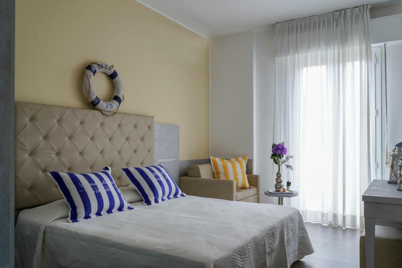 Hotel Vernel Rimini Eksteriør billede