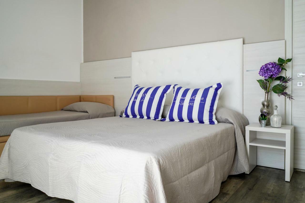 Hotel Vernel Rimini Eksteriør billede